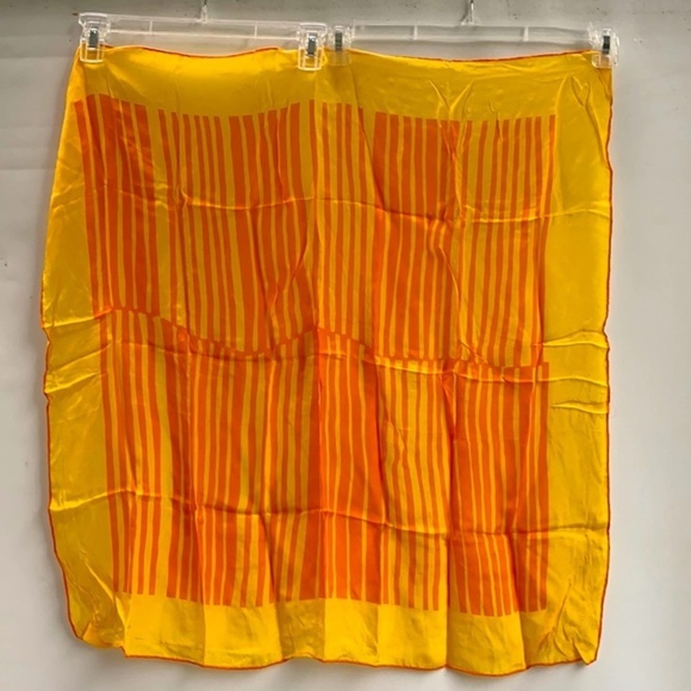 Amazing vintage silk‎ blend hand rolled scarf